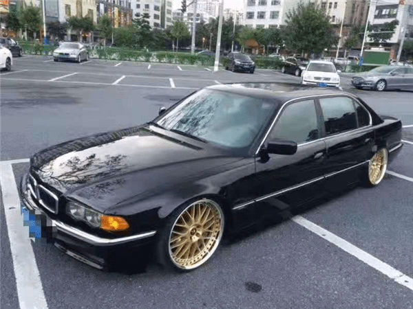 李洋分享宝马e38改装airbft气动避震效果变身改装界网红