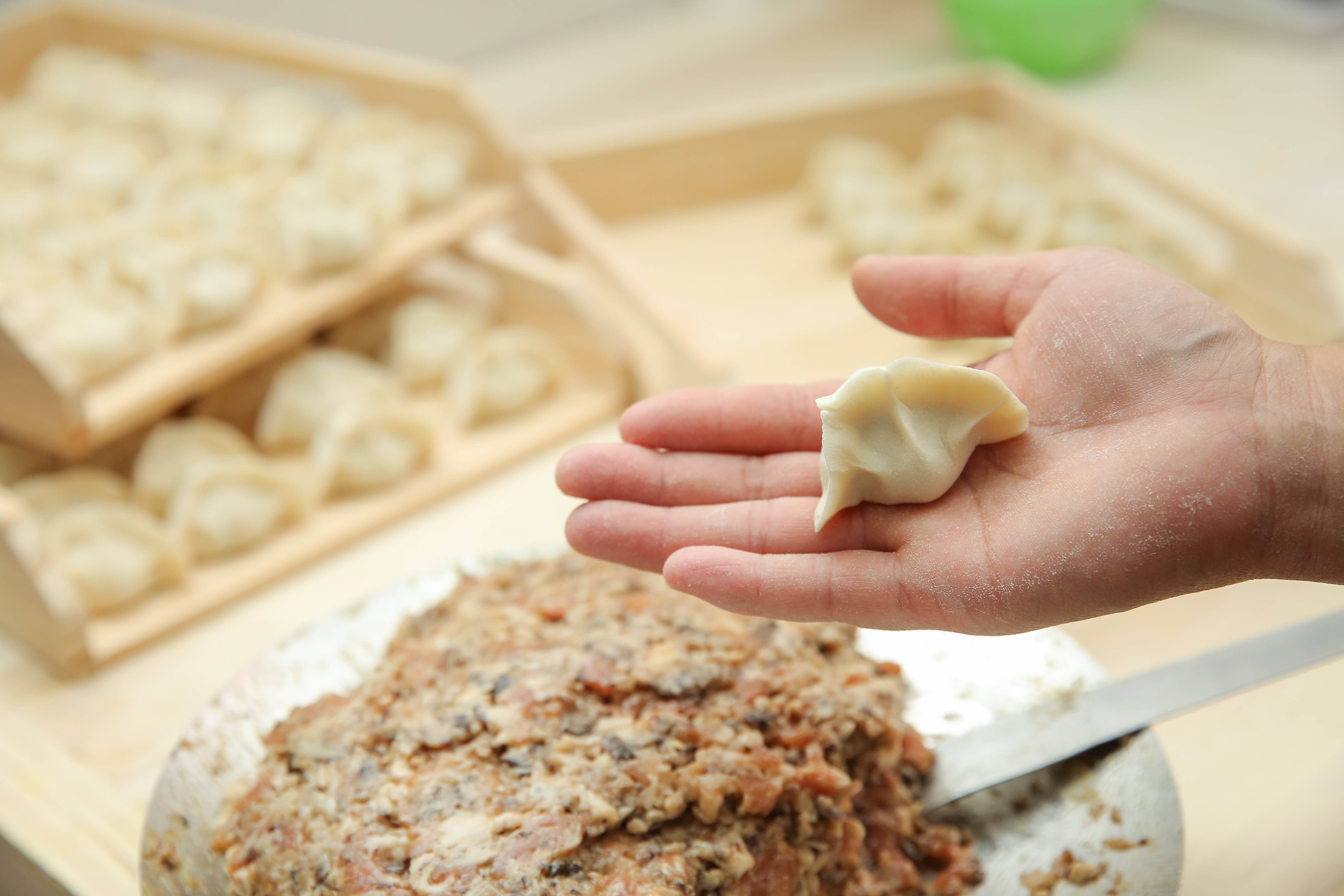 牛运霞虾仁水饺店教你用简单的食材做出极致鲜美的饺子