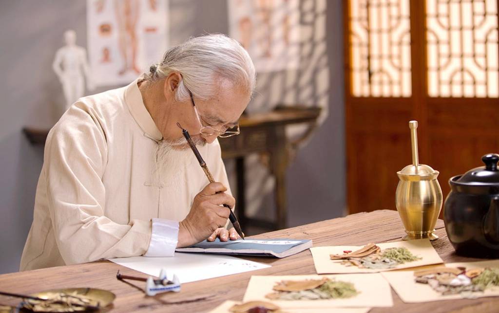 长航东院中医黄载峰:炎热夏季冬病正当夏治时