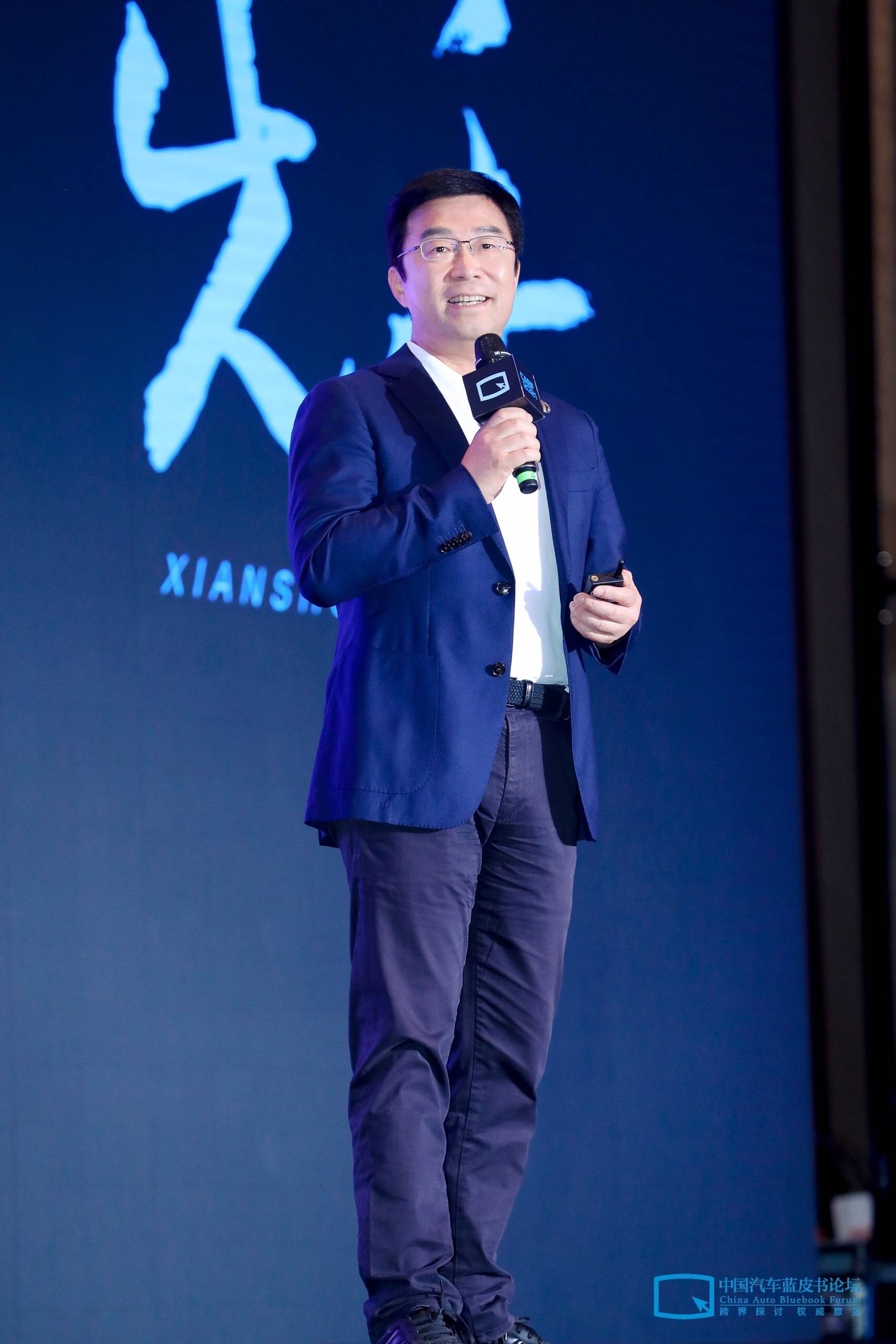 拥抱你的上升星座：利用其力量，释放你的全部潜力 (拥抱上帝)