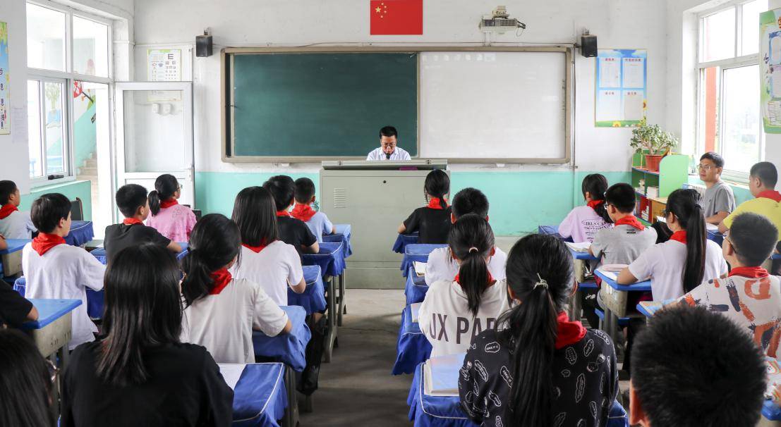 安全课上防溺水 优化联防护安全---记高邑元氏管理处开展防溺水活动_