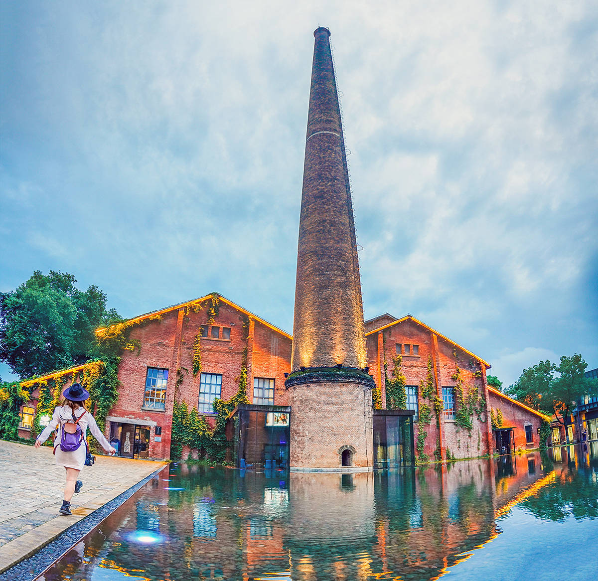 原创景德镇有家"宇宙瓷厂"有听过么,它华丽变身年轻人最爱的陶溪川