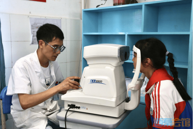 青少年近视眼治疗最新技术 f463af63b27f46e799647baaa4316324.png