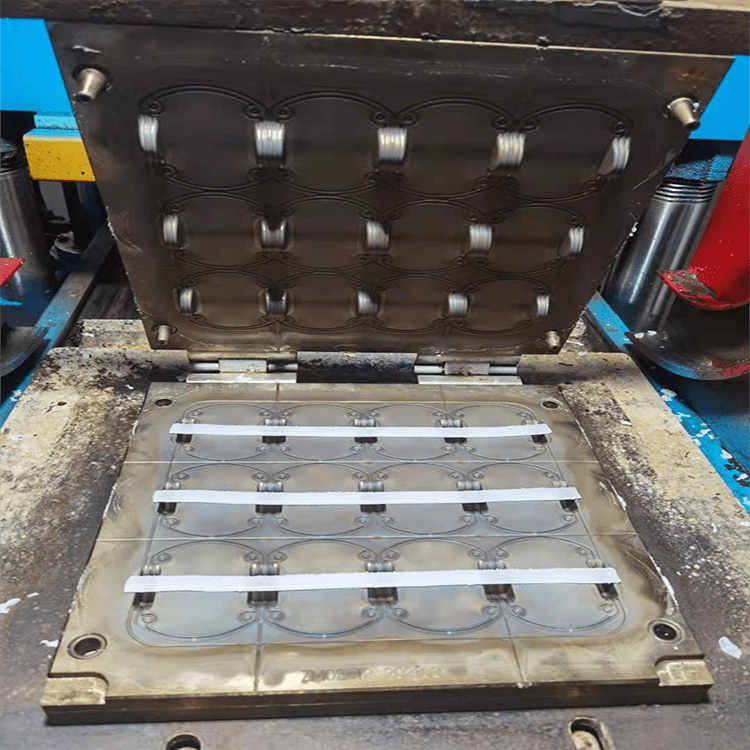 在硅胶行业里经常有人说液体硅胶包胶主要处理就在橡