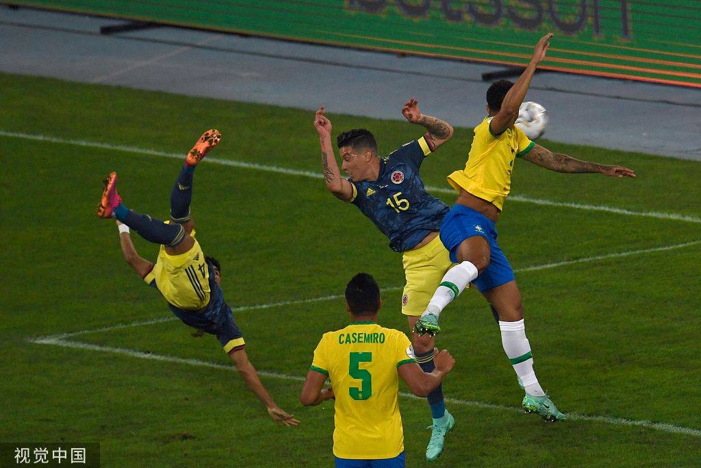 美洲杯-哥伦比亚悍将倒钩破门 半场巴西暂0-1落后_迪亚斯