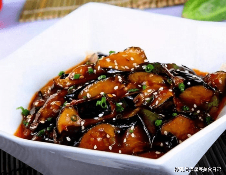 天气太热没食欲 来尝尝这道糖醋茄子吧 酸酸甜甜特别开胃 进行