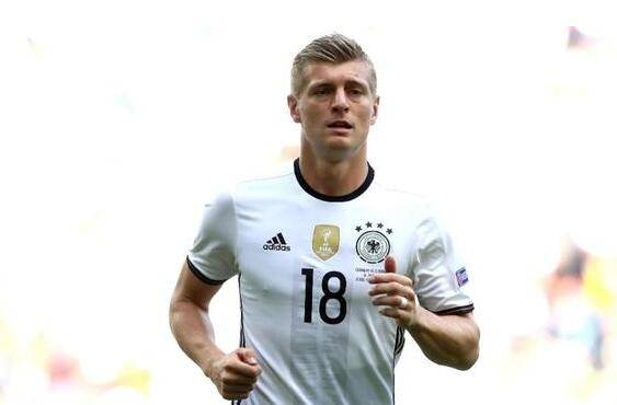 德媒：克罗斯将宣布退出德国队 结束11年国脚生涯_欧洲杯
