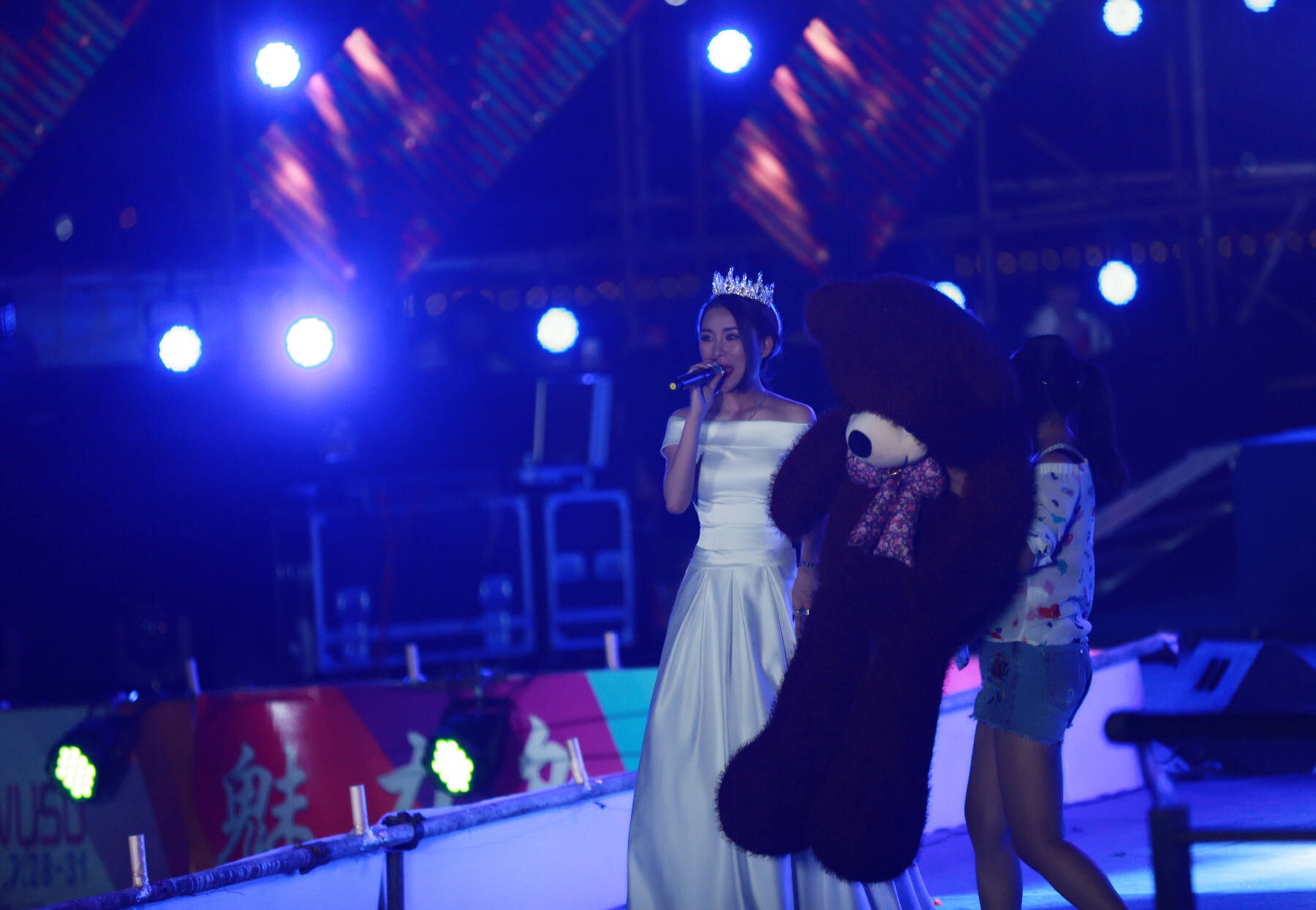 许娜原创女歌手