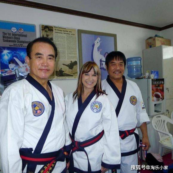 最强反派背景超惊人,腿功被认为媲美李小龙_黄正利