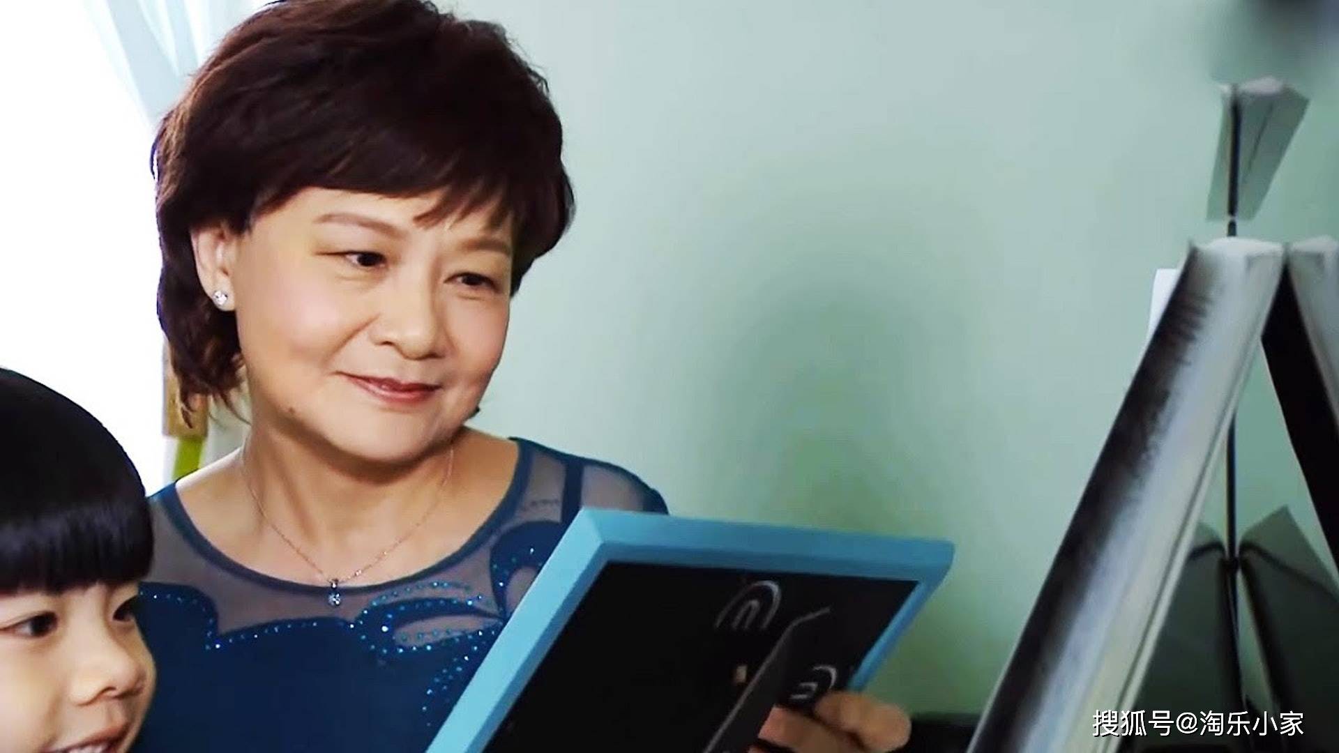 无敌|细数9位港剧女老师，谁最养眼？24岁宣萱青春无敌最上镜？