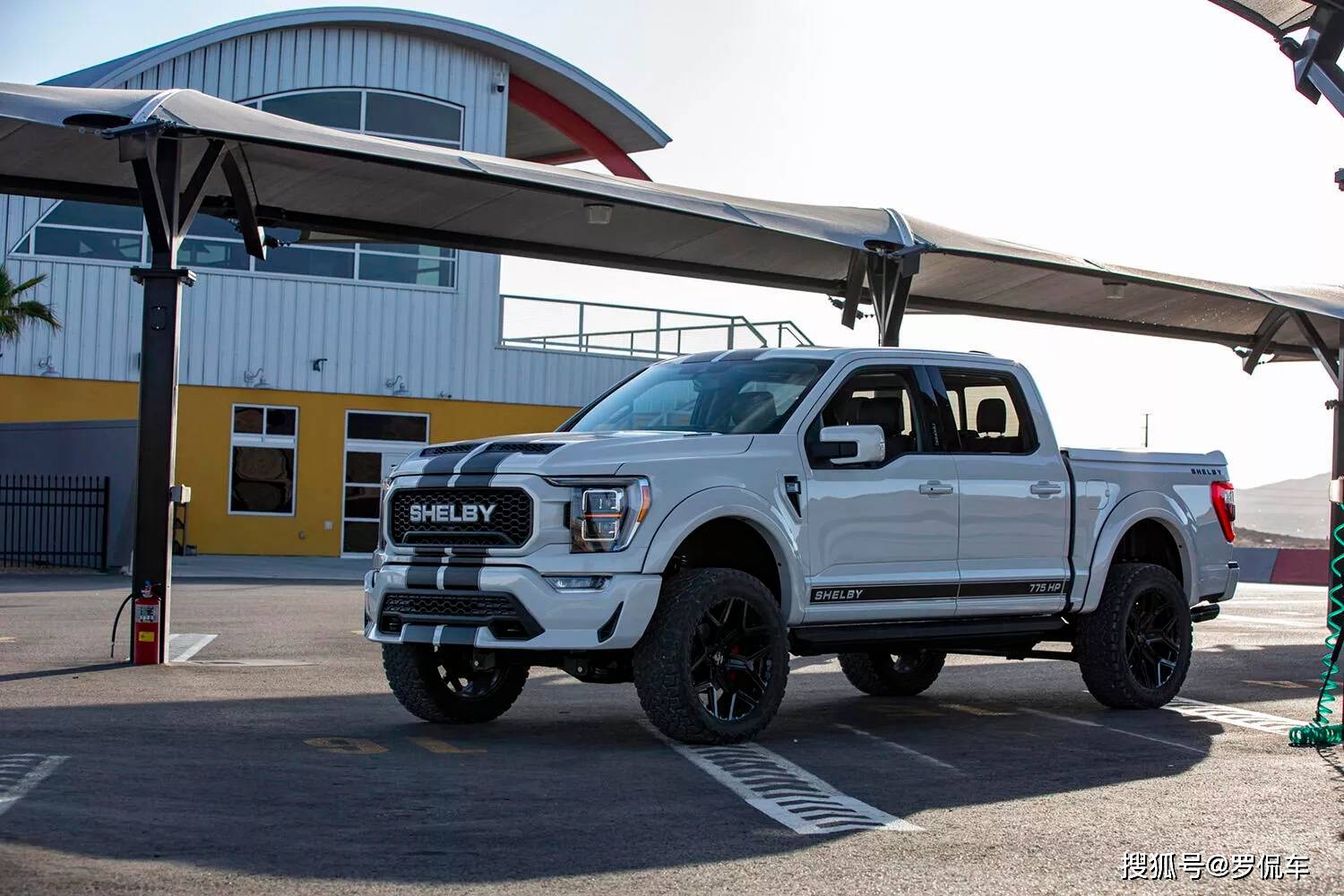 越野利器!2021款福特谢尔比f-150皮卡最高可达775马力