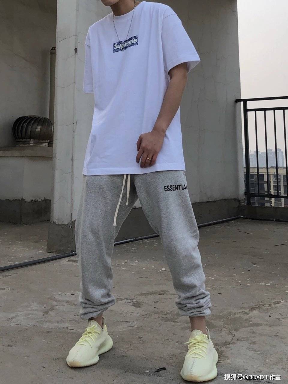 细节|Sup 19FW Bandana Box Logo 腰果花T恤