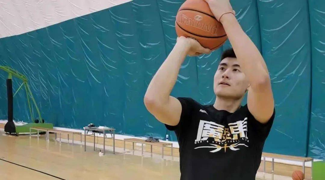 汕大男篮球员王炫即将征战中职篮