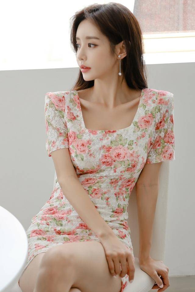 韩国网红模特孙允珠韩版夏日玫瑰印花修身包臀短袖连衣裙网拍