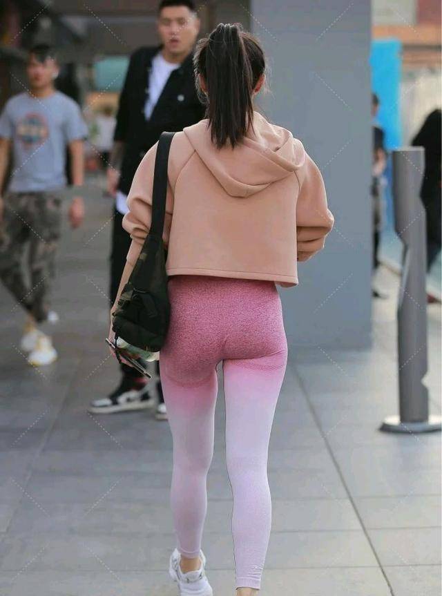辣妈|爱美不是年轻女子的专属，辣妈也可以时尚靓丽，还多了一种成熟美
