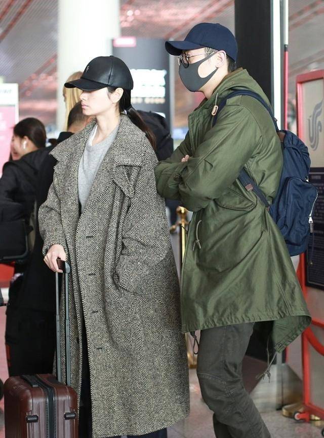 朱亚文|真是服了朱亚文两口子的衣品,私下里穿得这么朴素,还挺接地气的