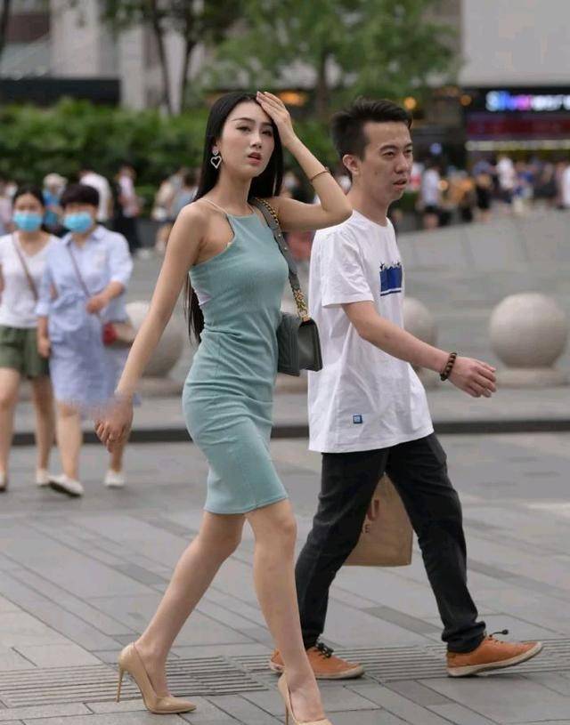 裙子|学会扬长避短的穿搭技巧,造型美感就会赶逗赶不走