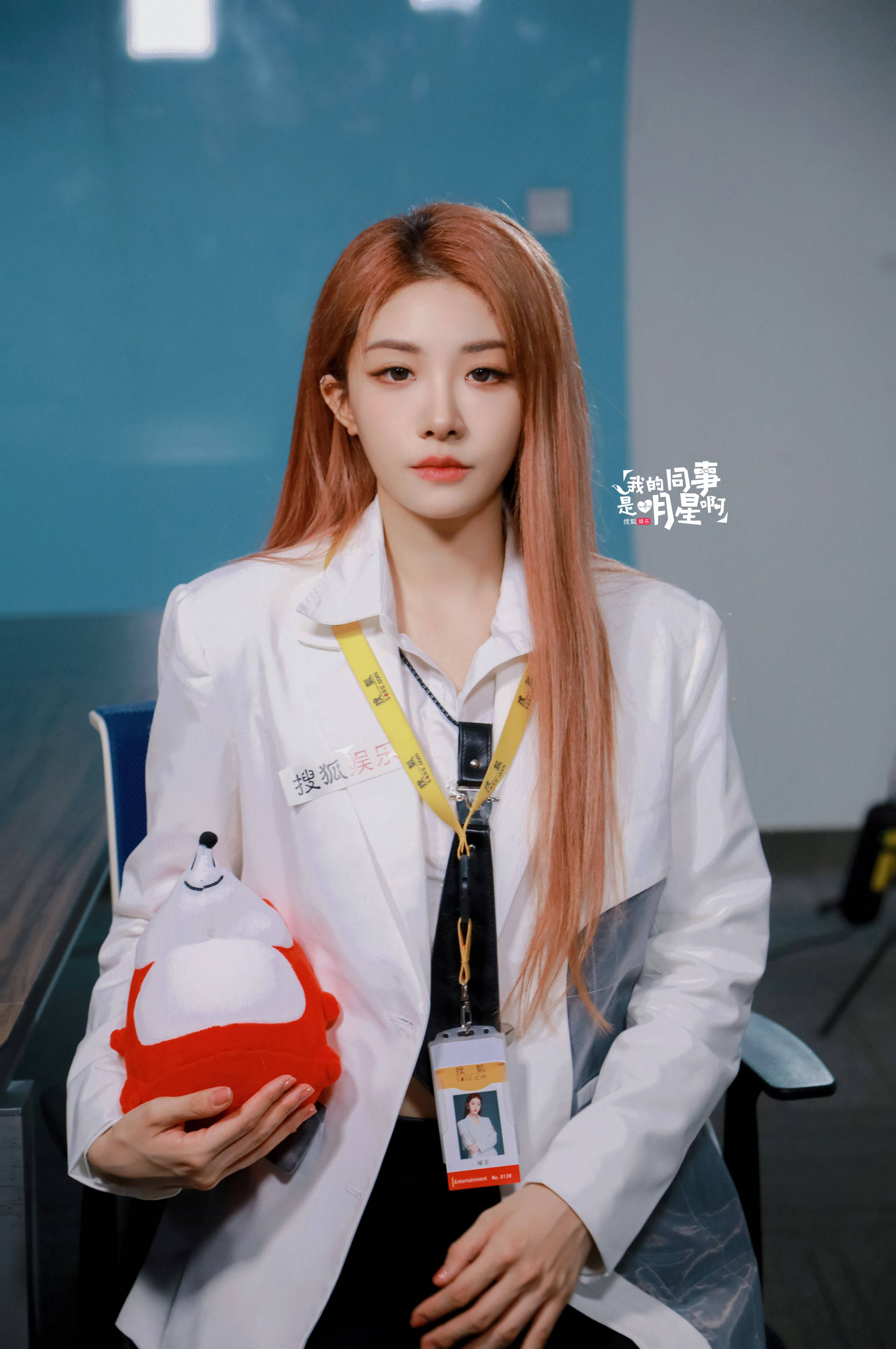 the9-喻言看杨幂baby视频被甜化 跳性感女团舞又帅又撩