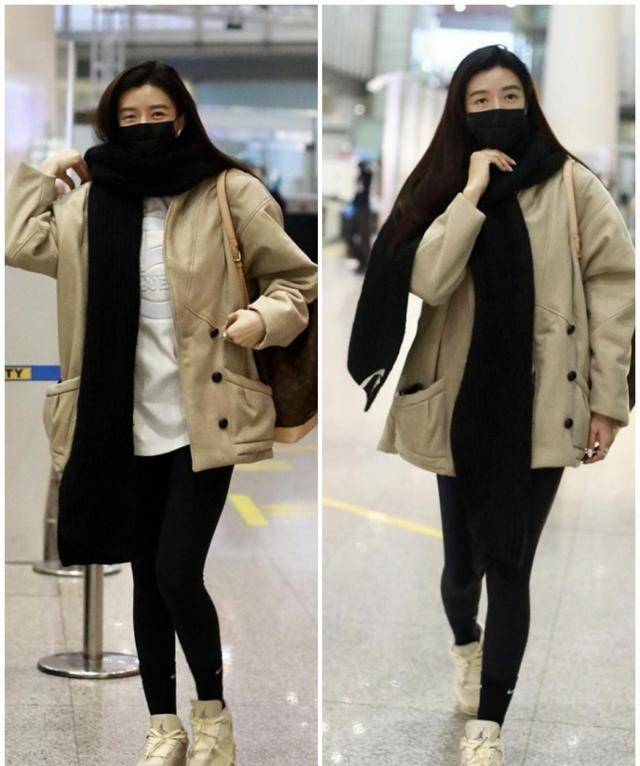 大衣|周韦彤虽然快40岁了，但是保养得依旧很好，这身段一般人比不了