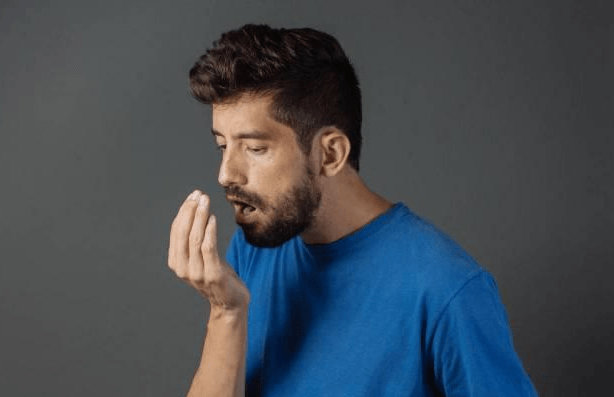 废物|血糖高的人，嘴“先知”若嘴里出现这个“信号”，你的肾可能有问题了