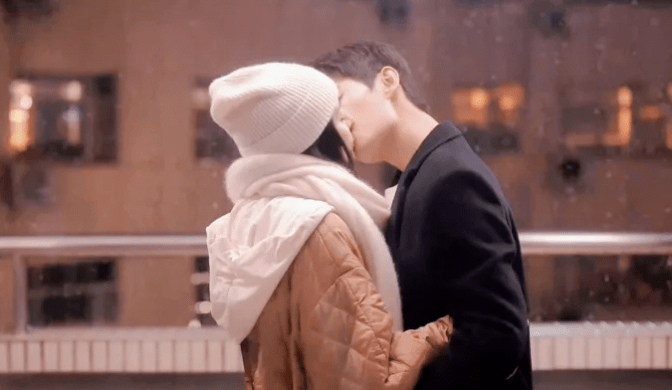 你是我的荣耀:于途乔晶晶开启成人式恋爱,高甜发糖"处处吻"