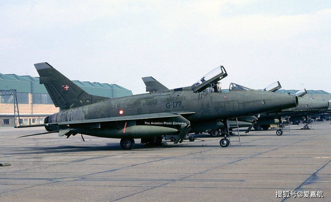 f-100 super sabre超级佩刀系列喷气式轰炸机图集