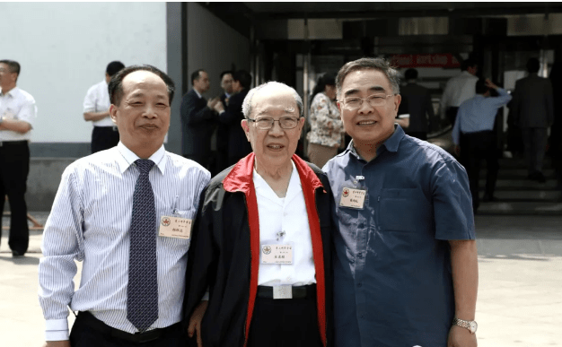 郑伟达|郑伟达教授《中医临床经验心传》在京出版