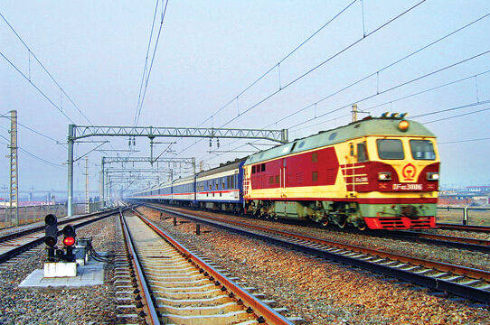 成都南至攀枝花南t8867次,t8869次;攀枝花南至成都南t8868次,t8870次2