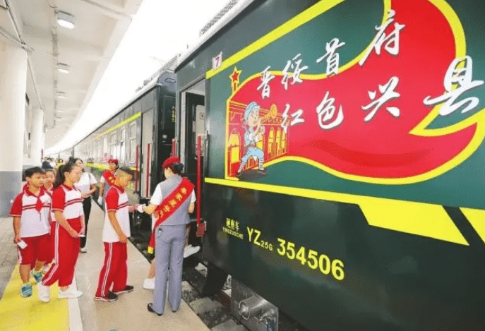 “蔡家崖号”列车不仅是红色文化宣传车