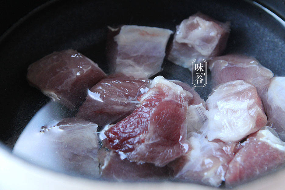 入秋後，乾燥上火多喝這湯，3樣食材簡單煲一煲，清甜味美去秋燥 熱愛美食 第5张