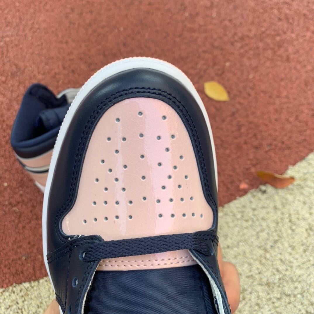 泡泡糖|乔丹 Air Jordan 1 High OG Atmosphere 白蓝樱花粉泡泡糖高帮篮球鞋