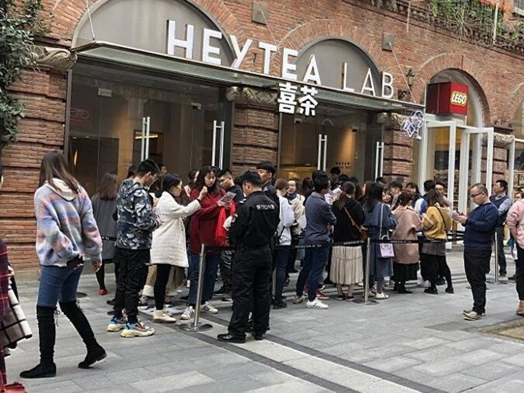 星陶品牌:网红店门口的"排队文化"真的是50块请来的人吗?