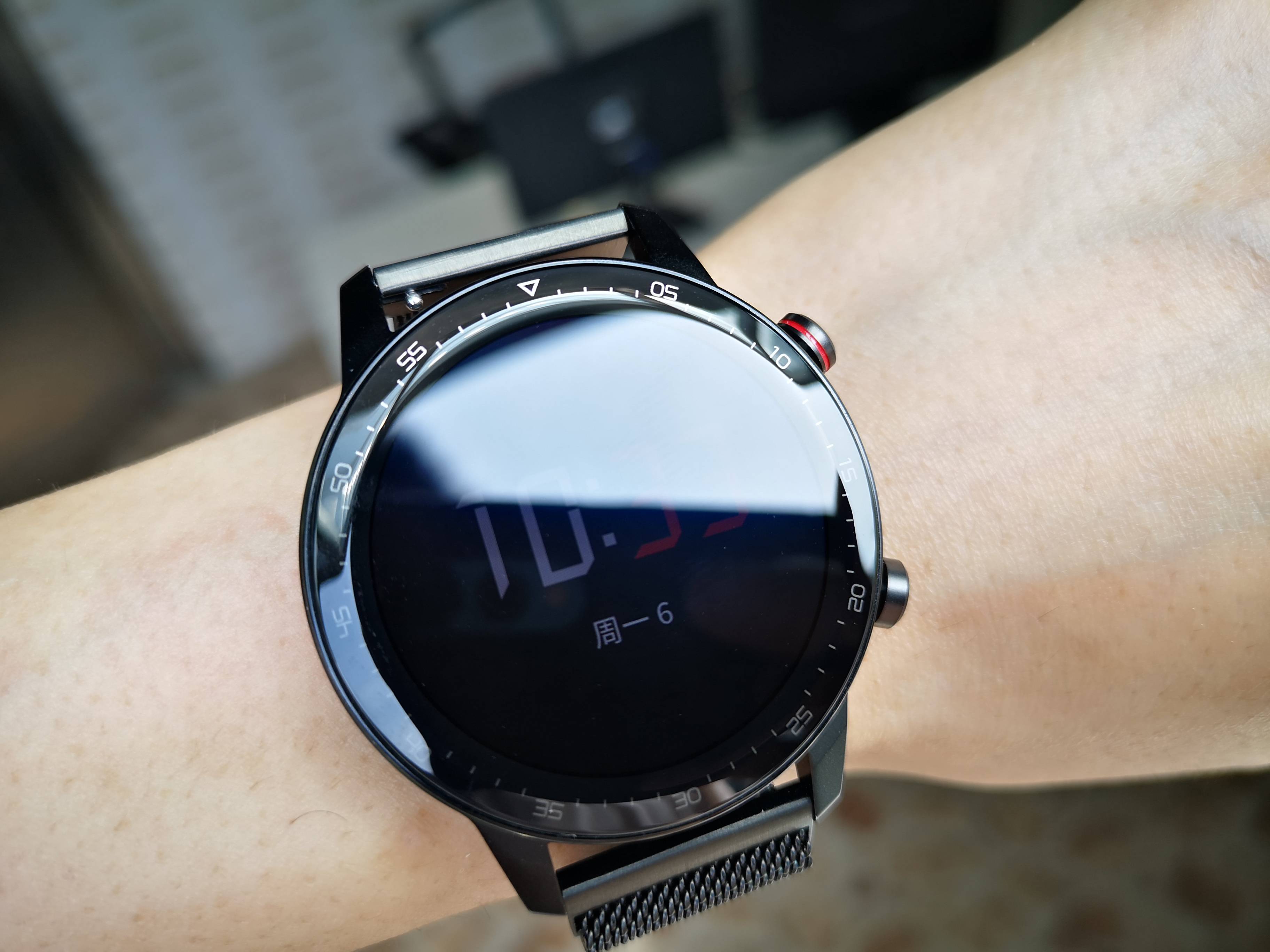 超长续航,实时监测,质感外观,这才是户外运动手表该有的样子