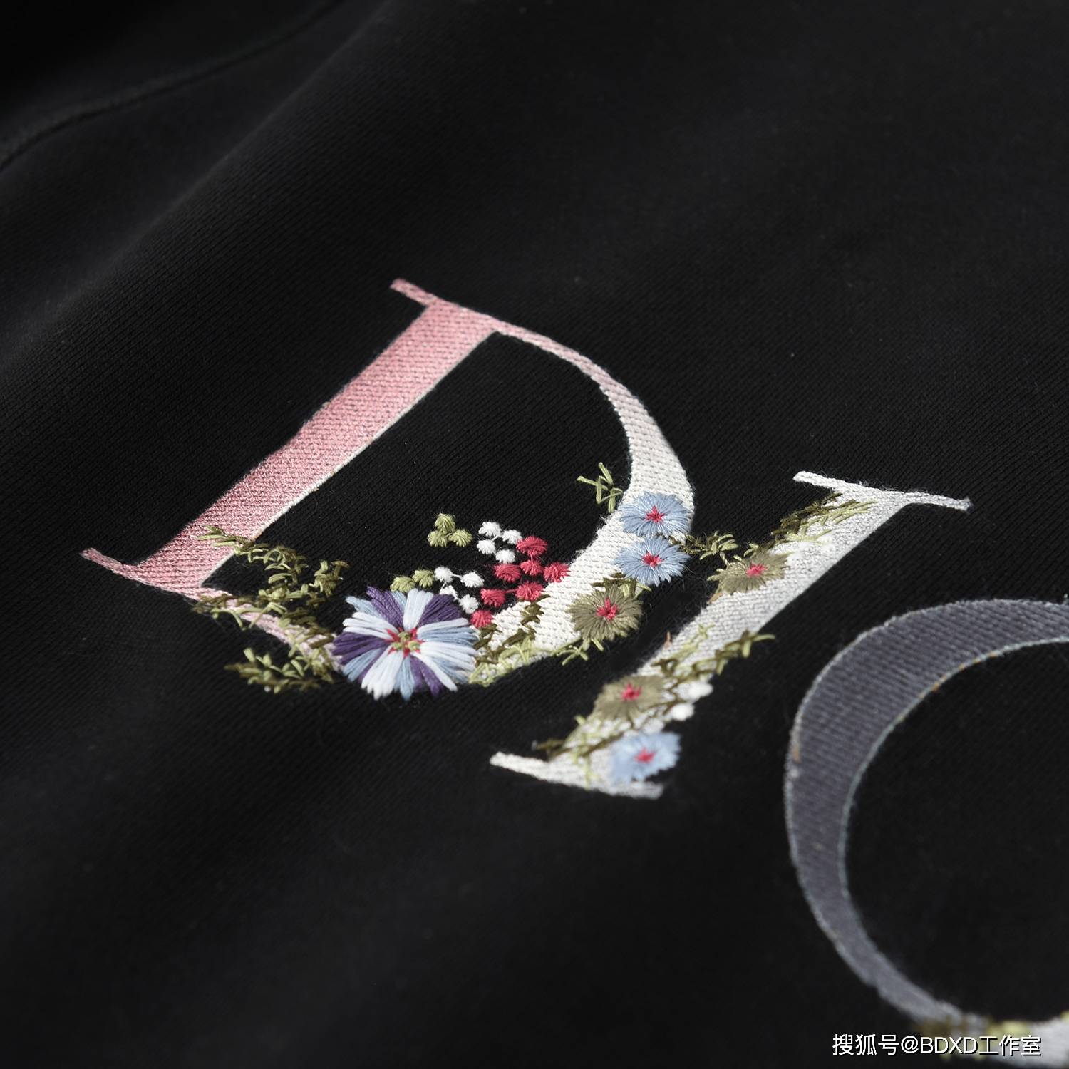 男女|Dior 21SS 花卉Logo刺绣圆领卫衣