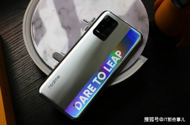 方面|价格1500元左右 8+256G存储组合 这两款手机值得入手