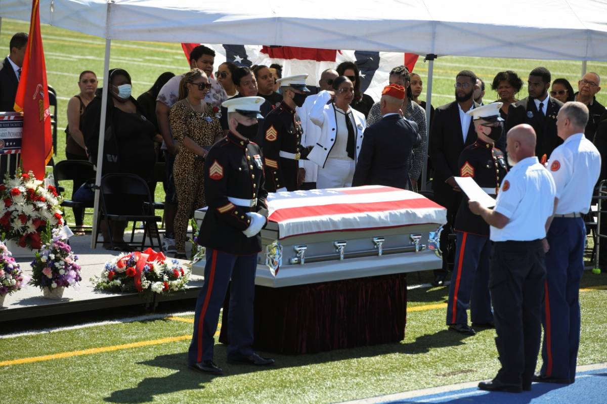 美国马萨诸塞州举行喀布尔机场遇难美军葬礼