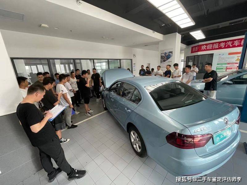 599ba3217af2401eb3b6788879d63e13.jpeg