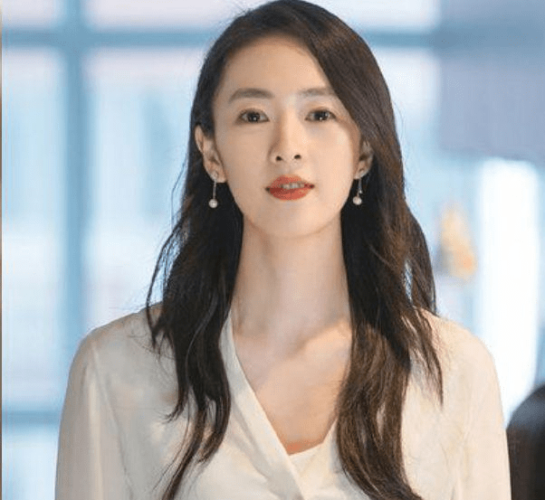 因为|从默默无闻名不见经传到现在用演技站稳了脚跟,童瑶到底经历了什么?