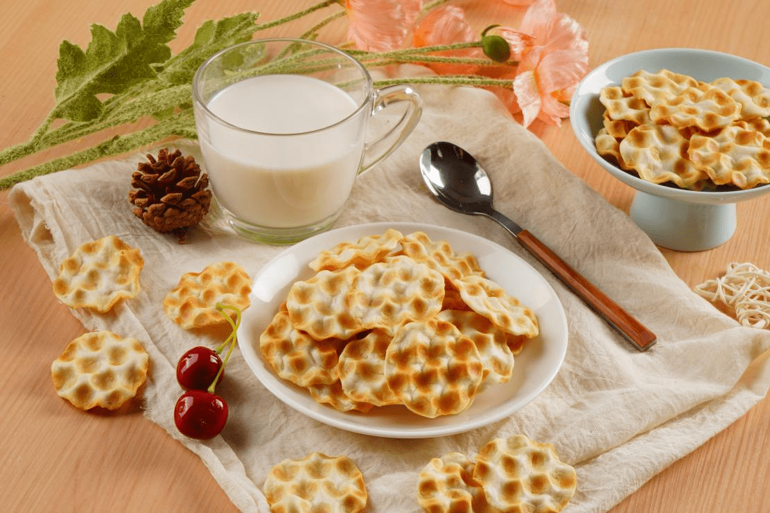 食品|山西传统美食变身爆款零食,雨润好吃星球石头饼为何成功