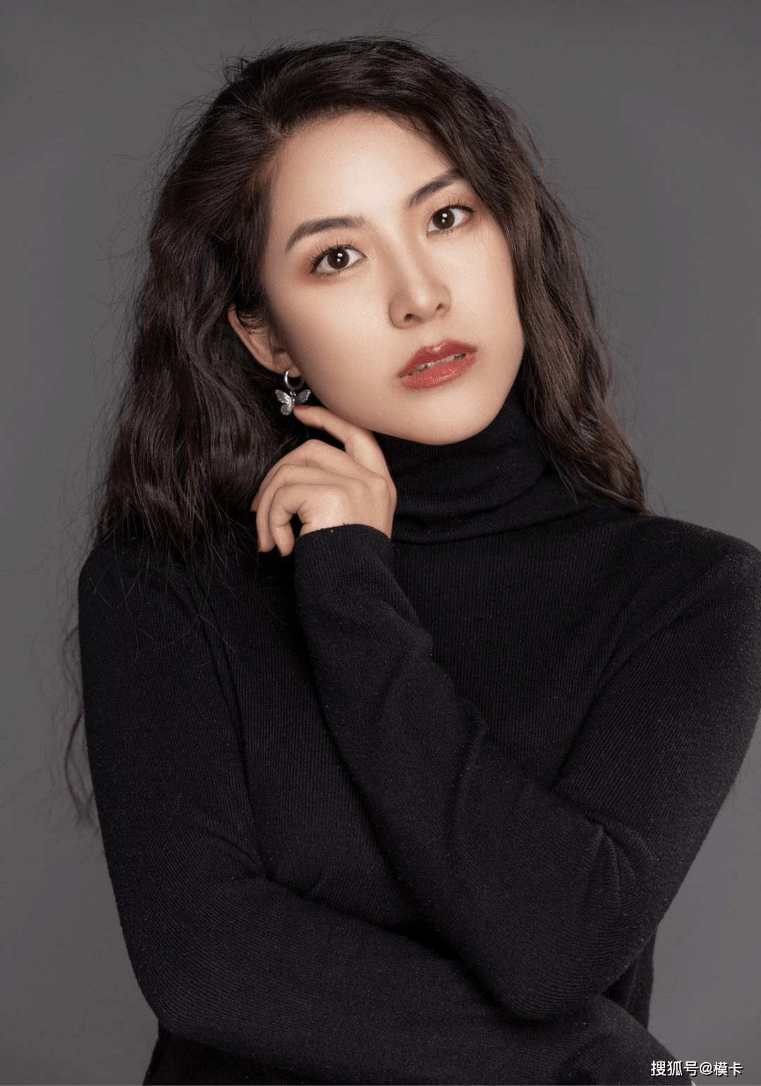 市 身高:165 cm 体重: 54 kg 三围:886999鞋码:37 专业身份: 兼职模特