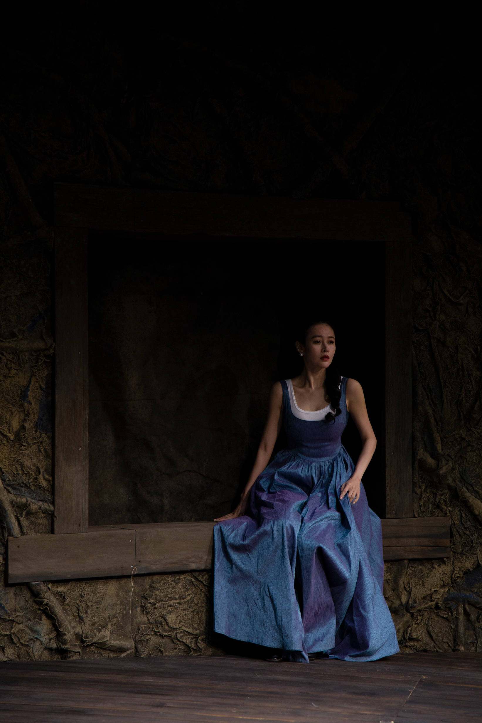 于明加话剧《榆树下的欲望》热演进行时 以细节塑造角色