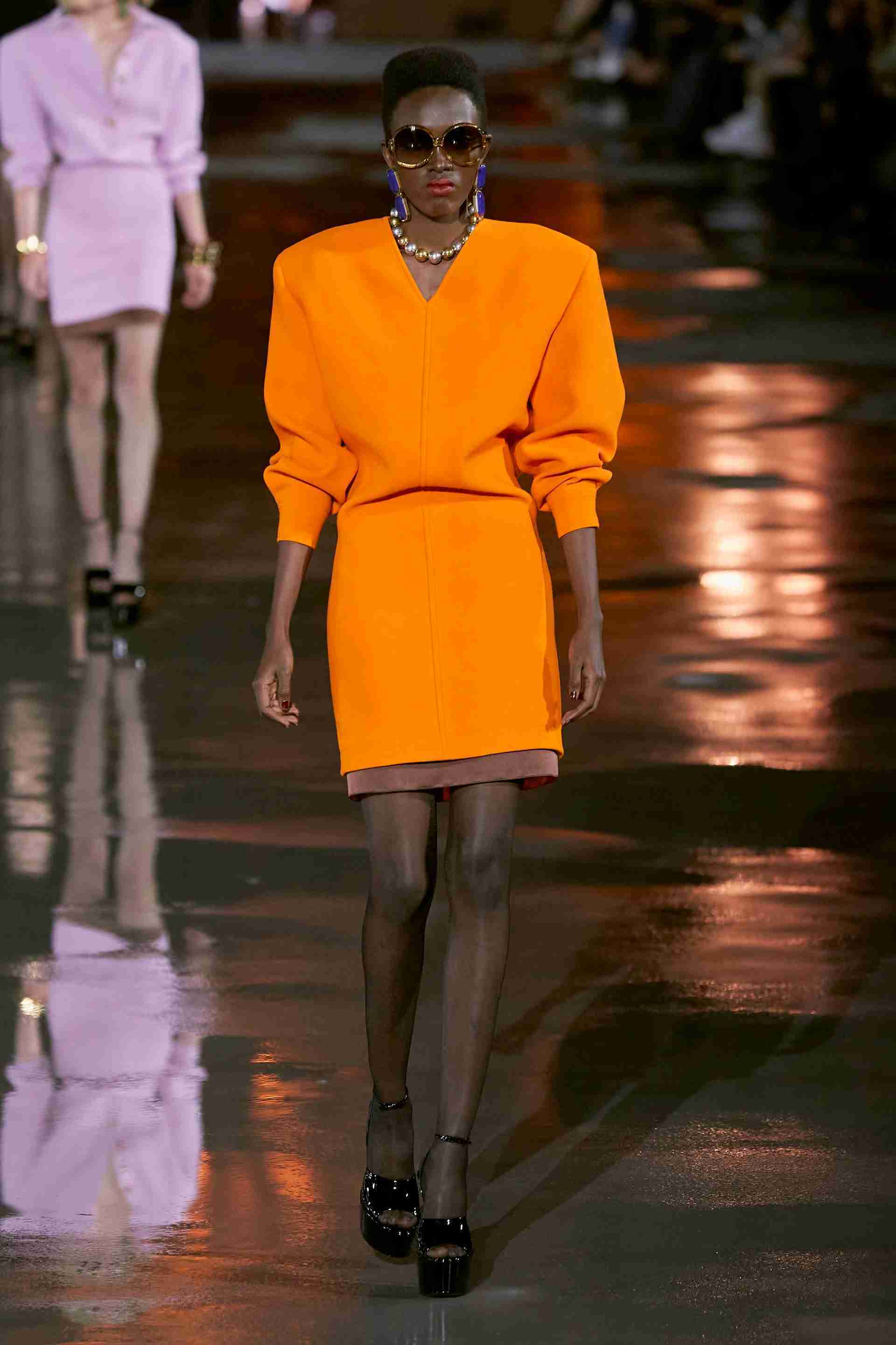 巴黎时装周圣罗兰saintlaurent2022春夏系列