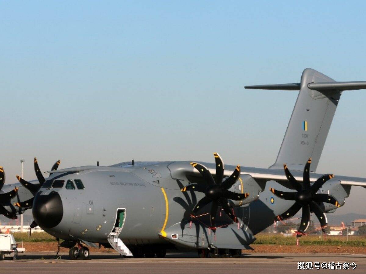 c130已經淘汰a400m才是最先進的運輸機由歐洲6國聯合打造