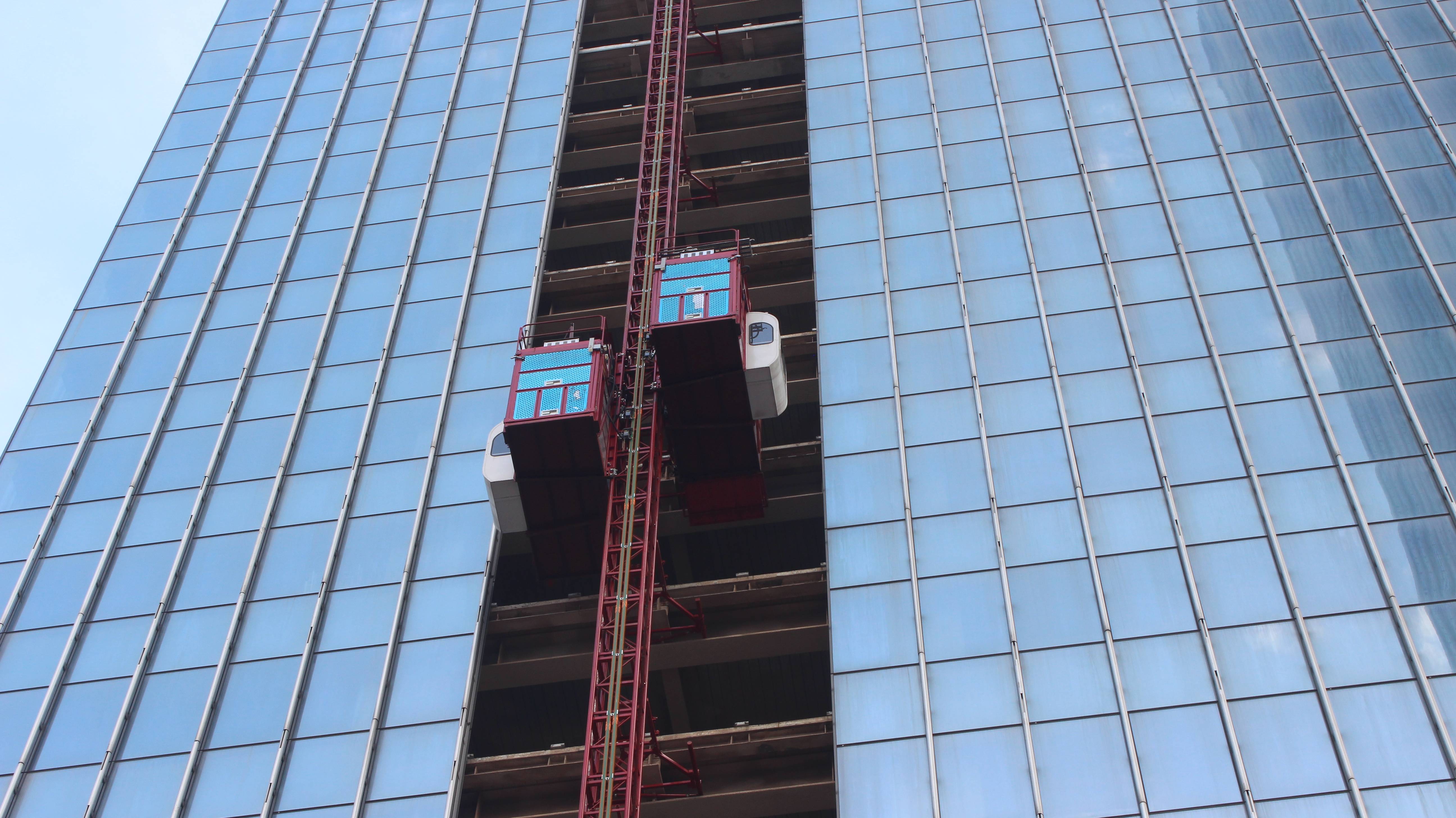 超高层建筑施工电梯安装拆除安全管理