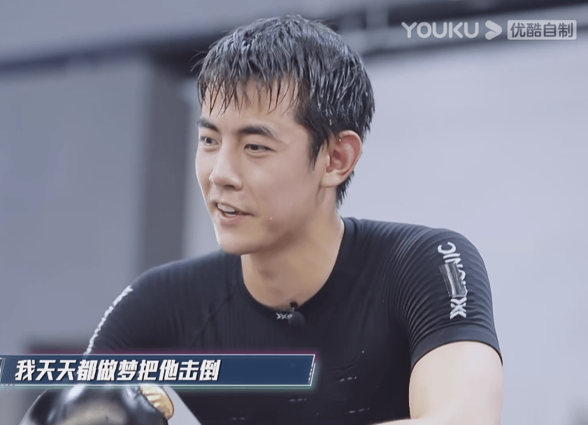 力以|男模不上T台上拳台，纪凌尘被痛击