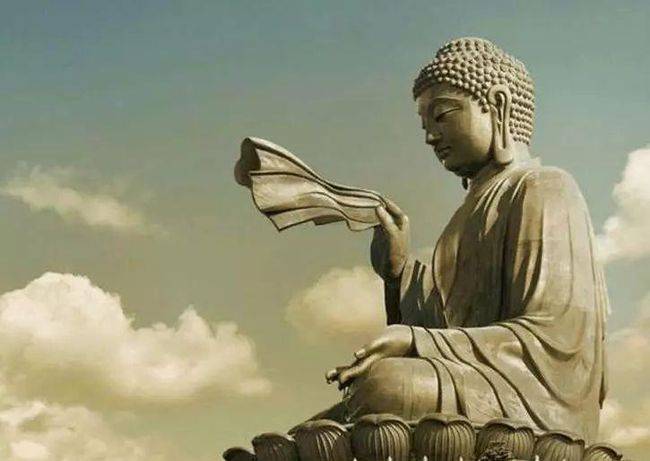 世人常认为佛菩萨住在寺庙里,但其实佛菩萨无处不在,心中有佛,无处不