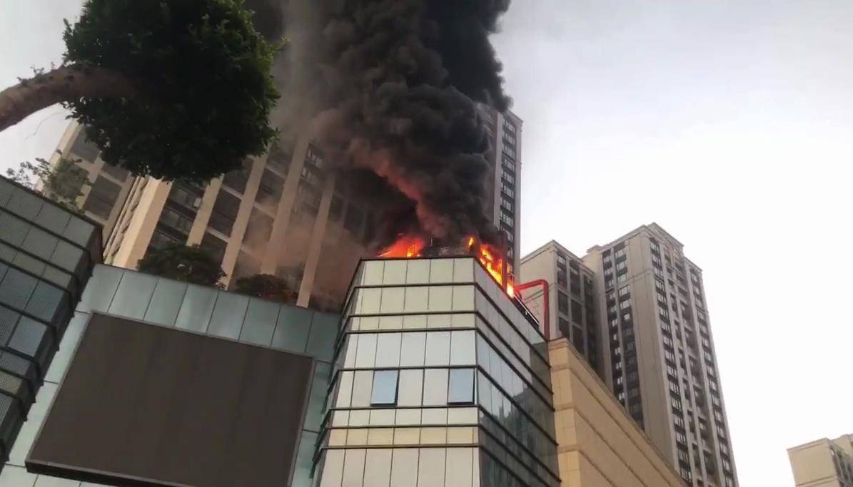 楼方舟快讯:宝安沙井卓越誉珑起火_火灾