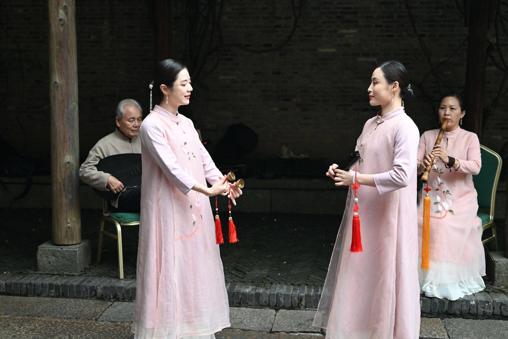 南音对唱《共君断约》中国第八届乌镇戏剧节古镇嘉年华_素梅