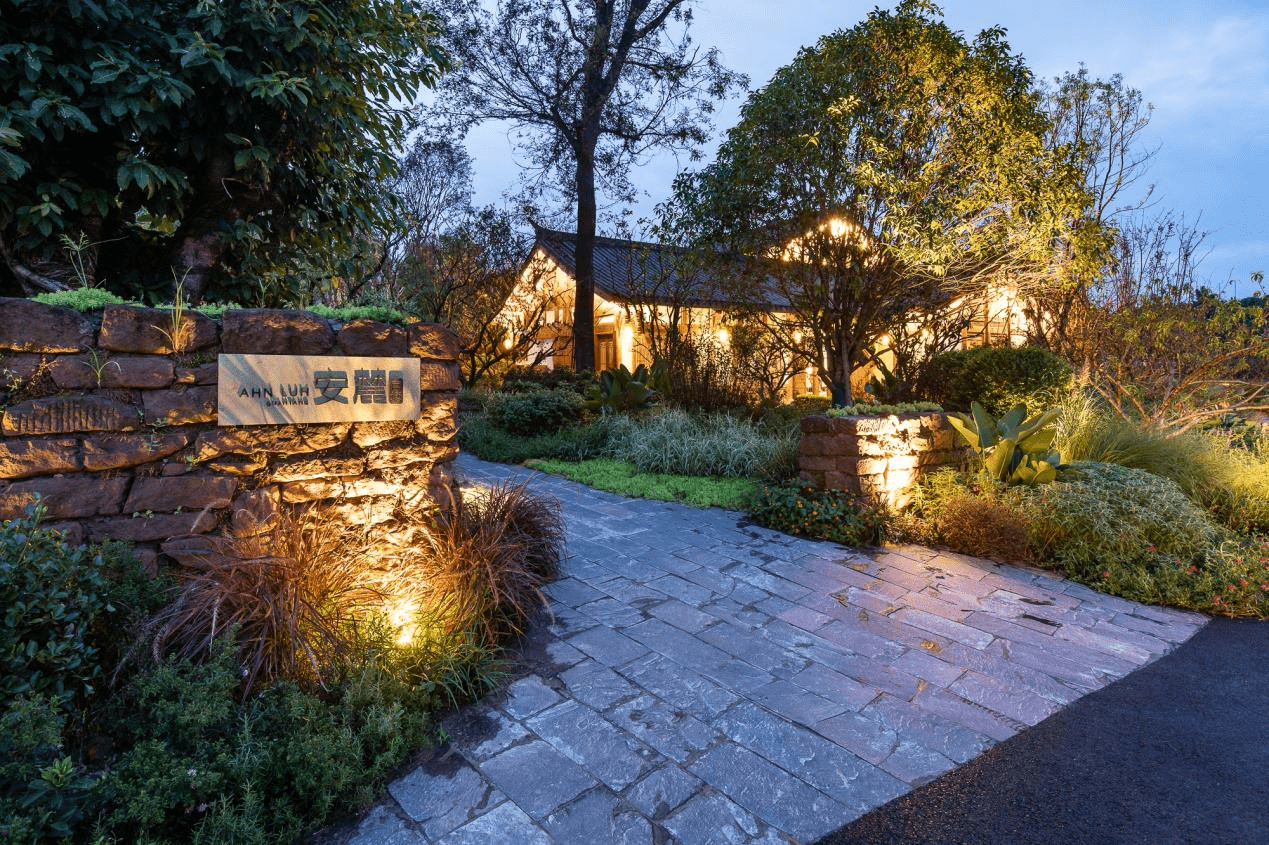 的安麓品牌,历时15个月匠心打造后,官塘安麓酒店西南首店近日正式揭幕