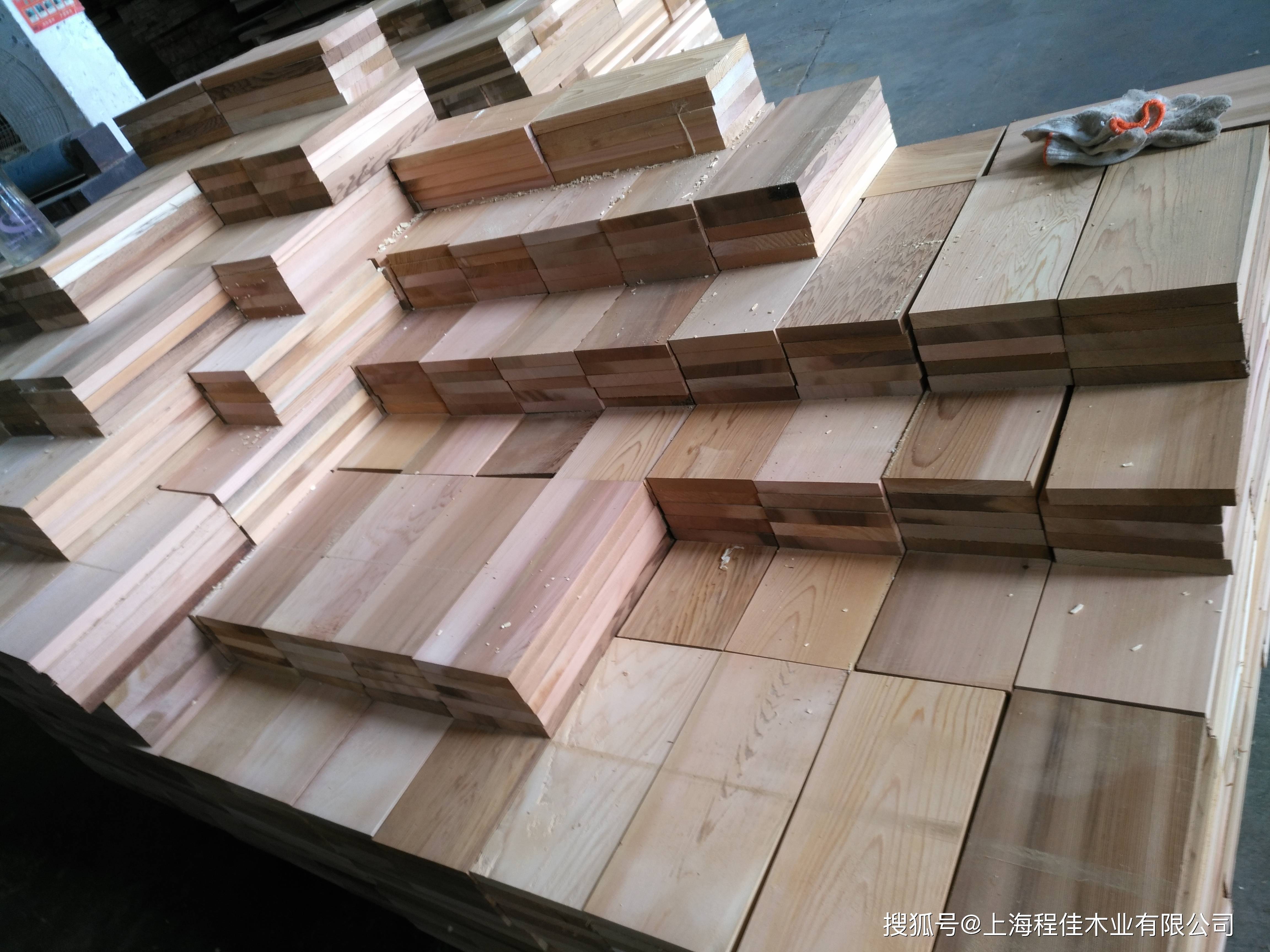 杭州星空房用红雪松木瓦,木板瓦安装简直太好看了